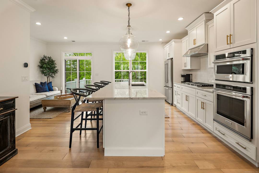 Stunning, immaculate 3 Bed, 2.