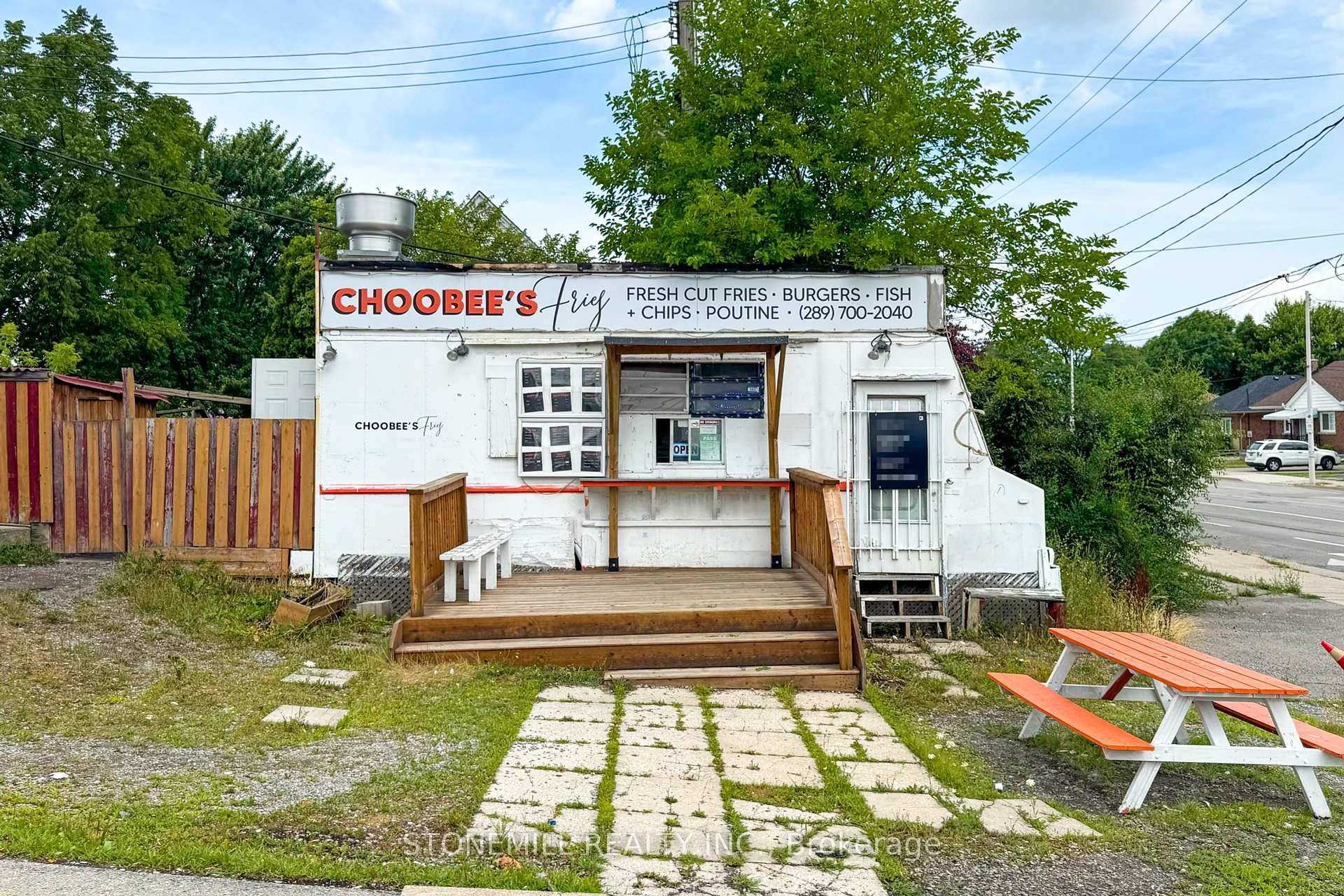 Own a Food Truck in Prime Hamilton Location !