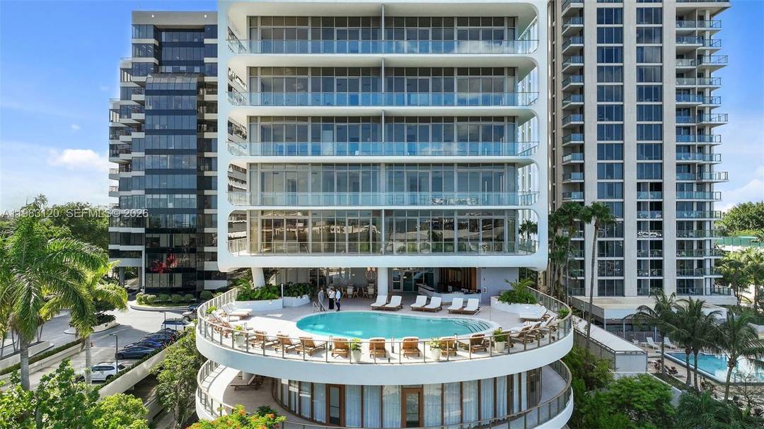 Live the Mr. C lifestyle in the heart of Coconut Grove.
