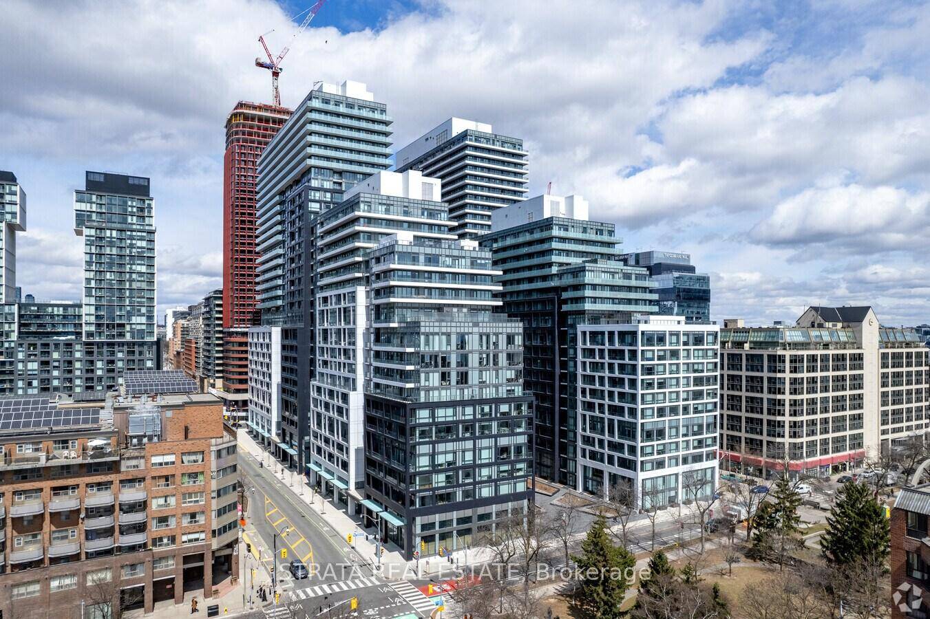 Beautiful Downtown At the Heart of Downtown Prime Location At Front St E amp ; Sherbourne StepsTo Distillery District, TTC, St Lawrence Mkt amp ; Waterfront !