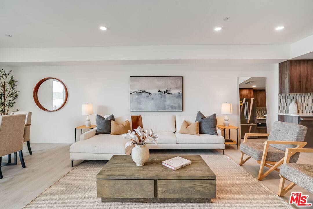 1021 S Shenandoah St 3BR Beverlywood La