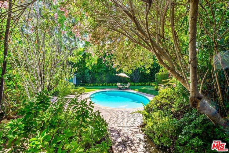 511  N BRISTOL AVE 4BR Brentwood La