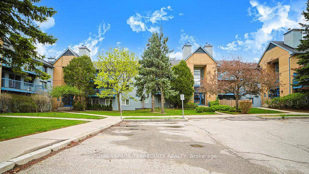 This beautiful 2Bedroom, 2 Bathroom Home offers rare blend of tranquility, privacy and prime urban Convenience.