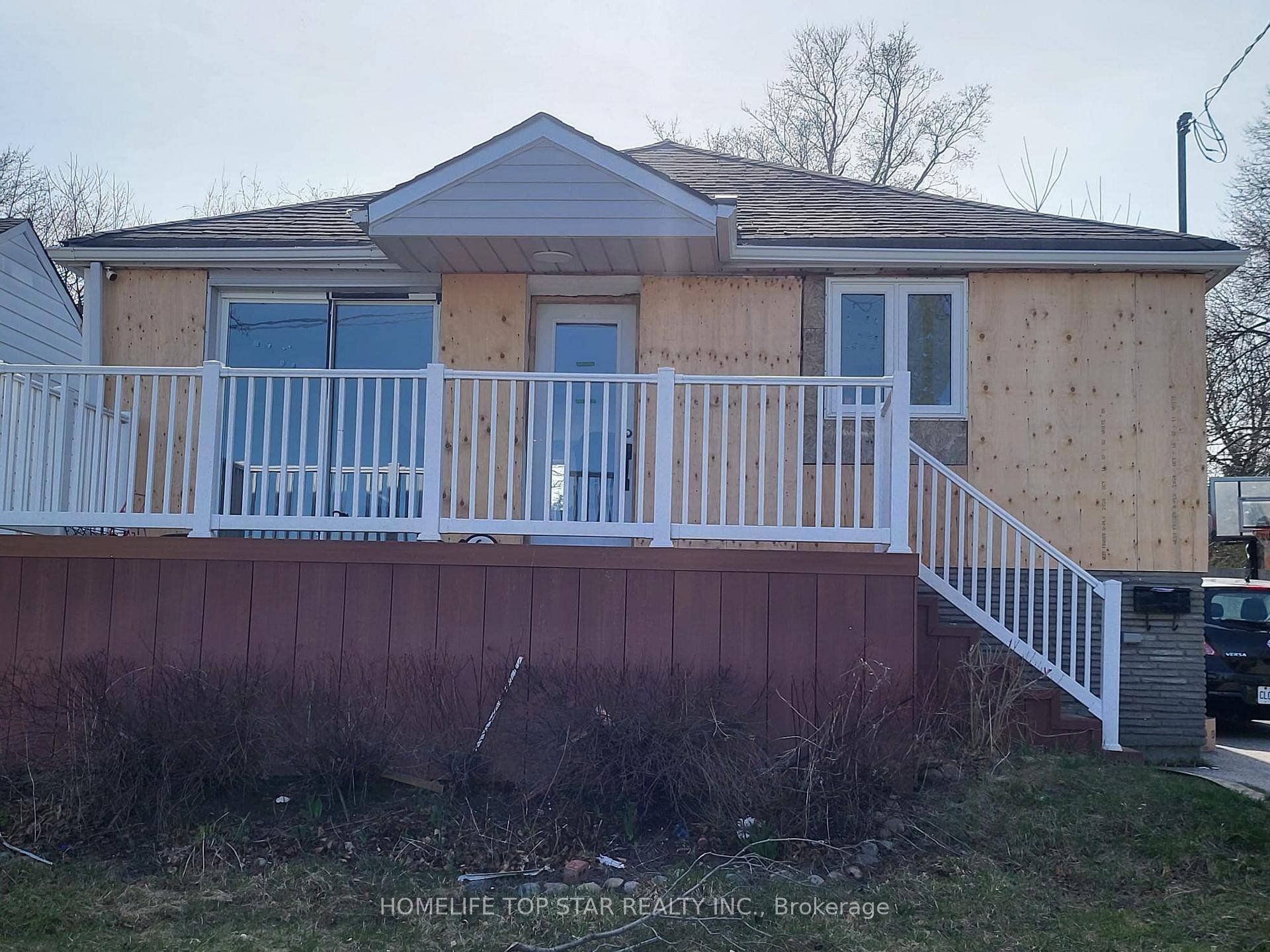 Direct Water View, Beautiful Bright amp ; Spacious 3 3 Bedroom Bungalow.