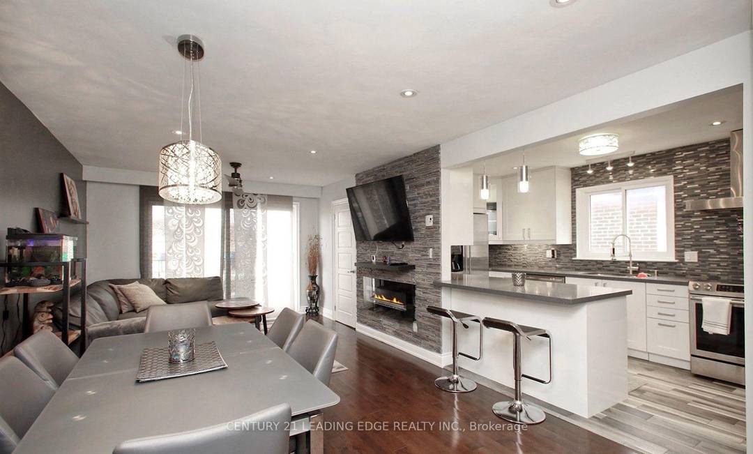 Immaculate and beautifully furnished unit offering a quiet and comfortable living environment.