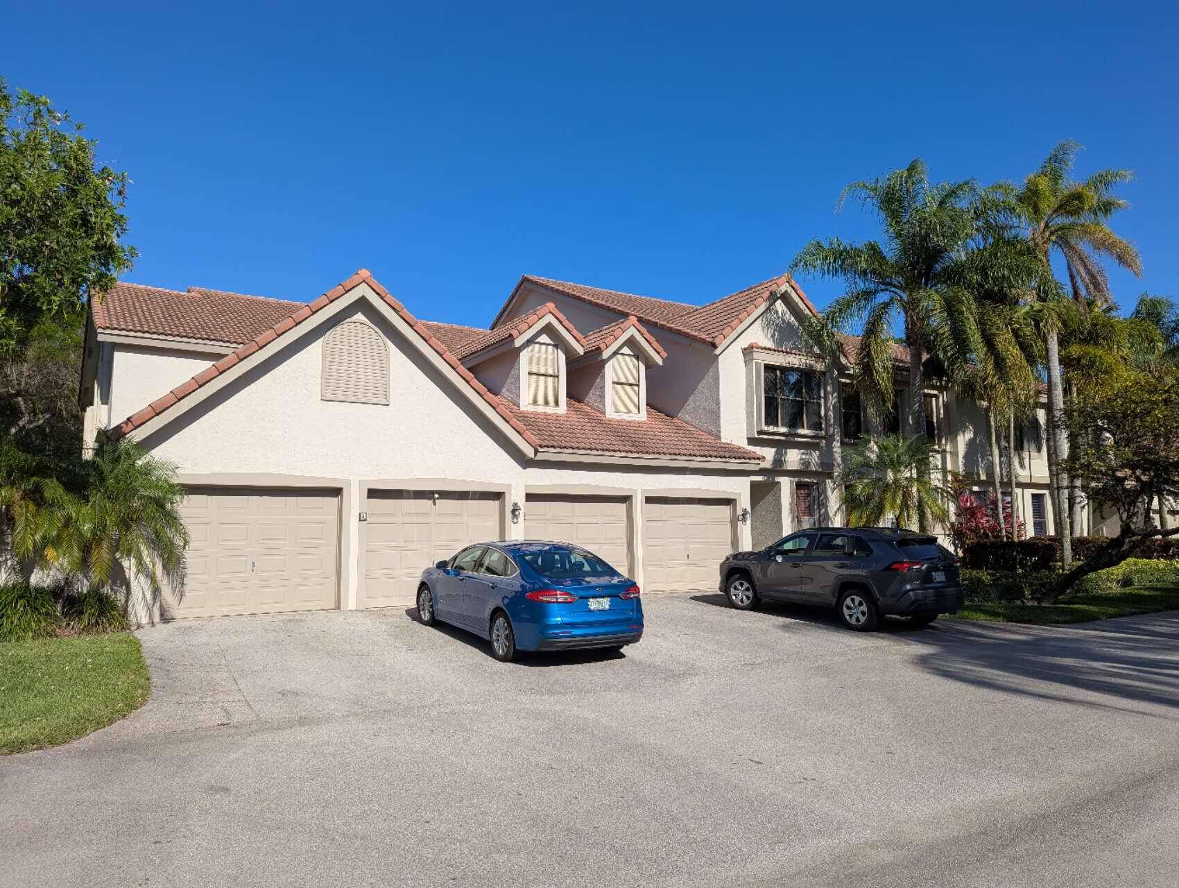 Great location, 3 minutes driving to 95 or Town center Mall.