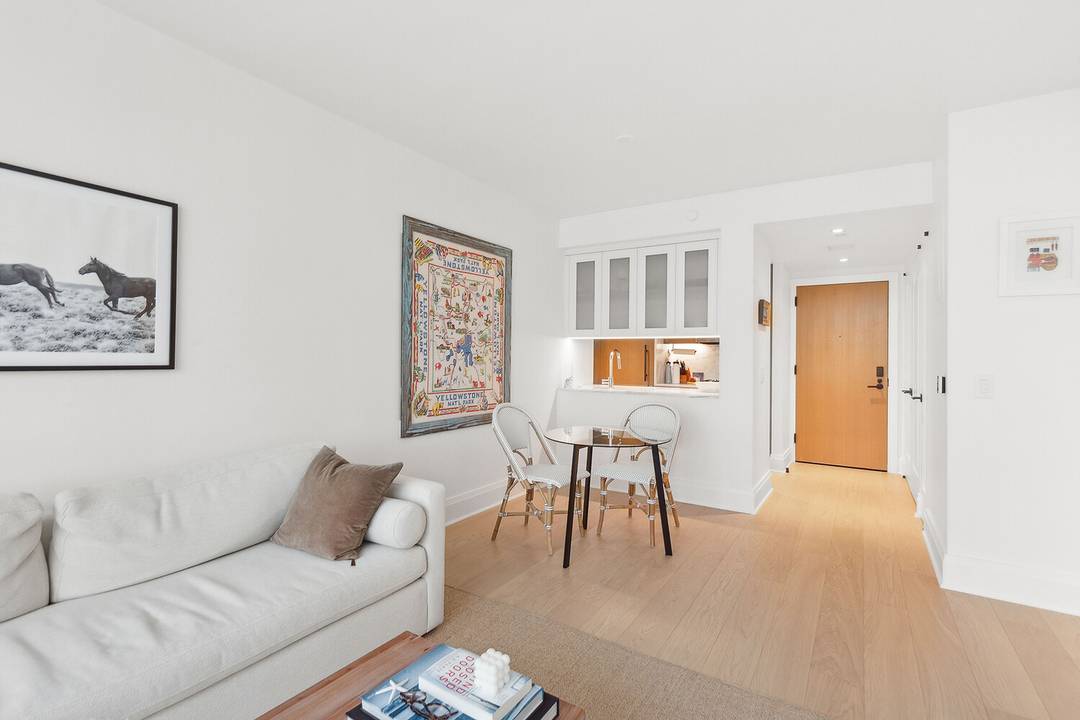 Live in this stunning new 1 bedroom Condop in the heart of North Battery Park.