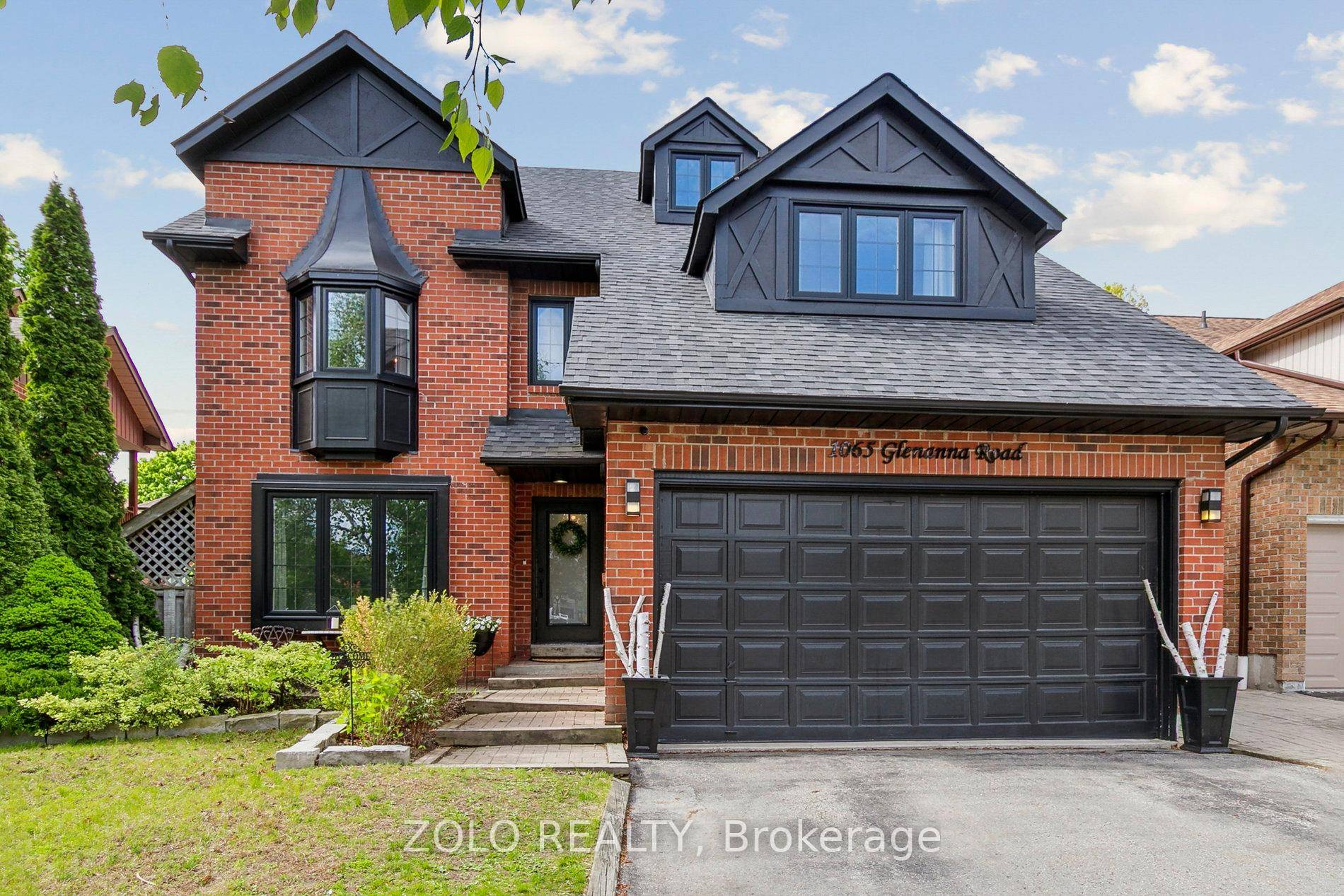 Beautifully renovated John Boddy, 3 Storey home.