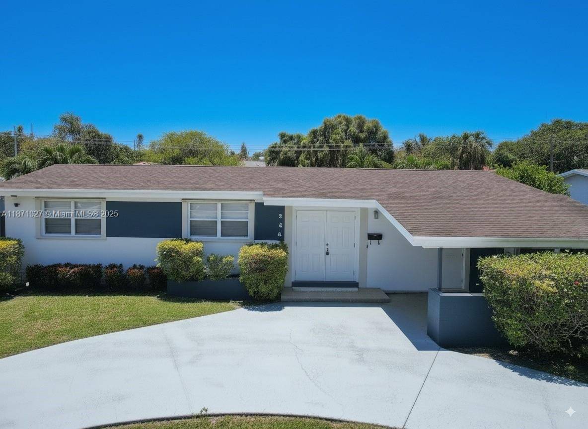 Cutler Bay 3 Bedroom Home with Solar Panels Discover this charming 3 bedroom, 2 bathroom single family home on a spacious lot in Cutler Bay, one of Miami s most ...