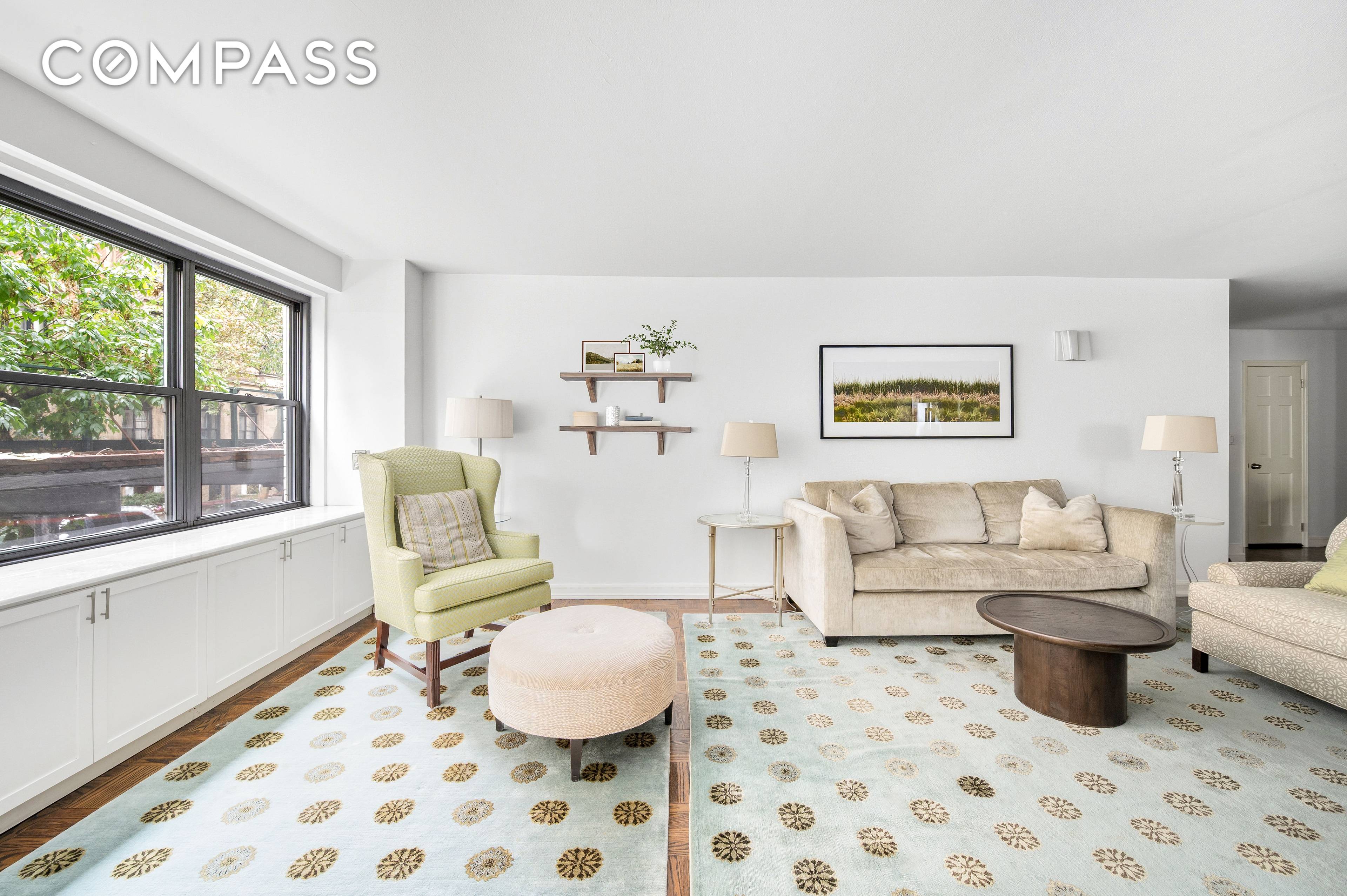 Perfectly located just off Central Park West, this well maintained north facing two bedroom, two bathroom home offers tranquil living and beautiful tree lined views.
