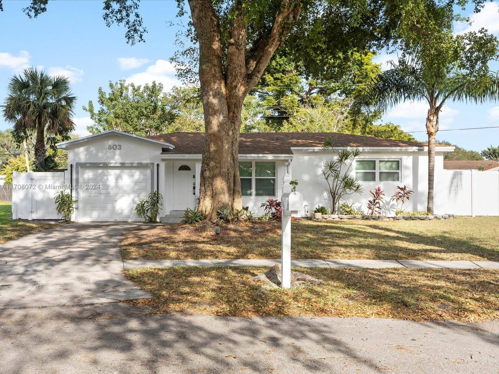 Beautifully renovated 4 bed, 4 bath home with an open layout and a modern kitchen overlooking the entire house.