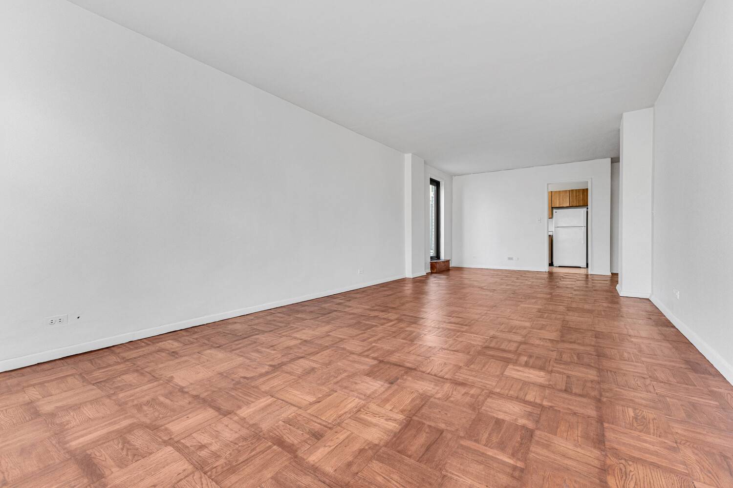This a 1 bedroom 1 bath, and there is not an alcove.