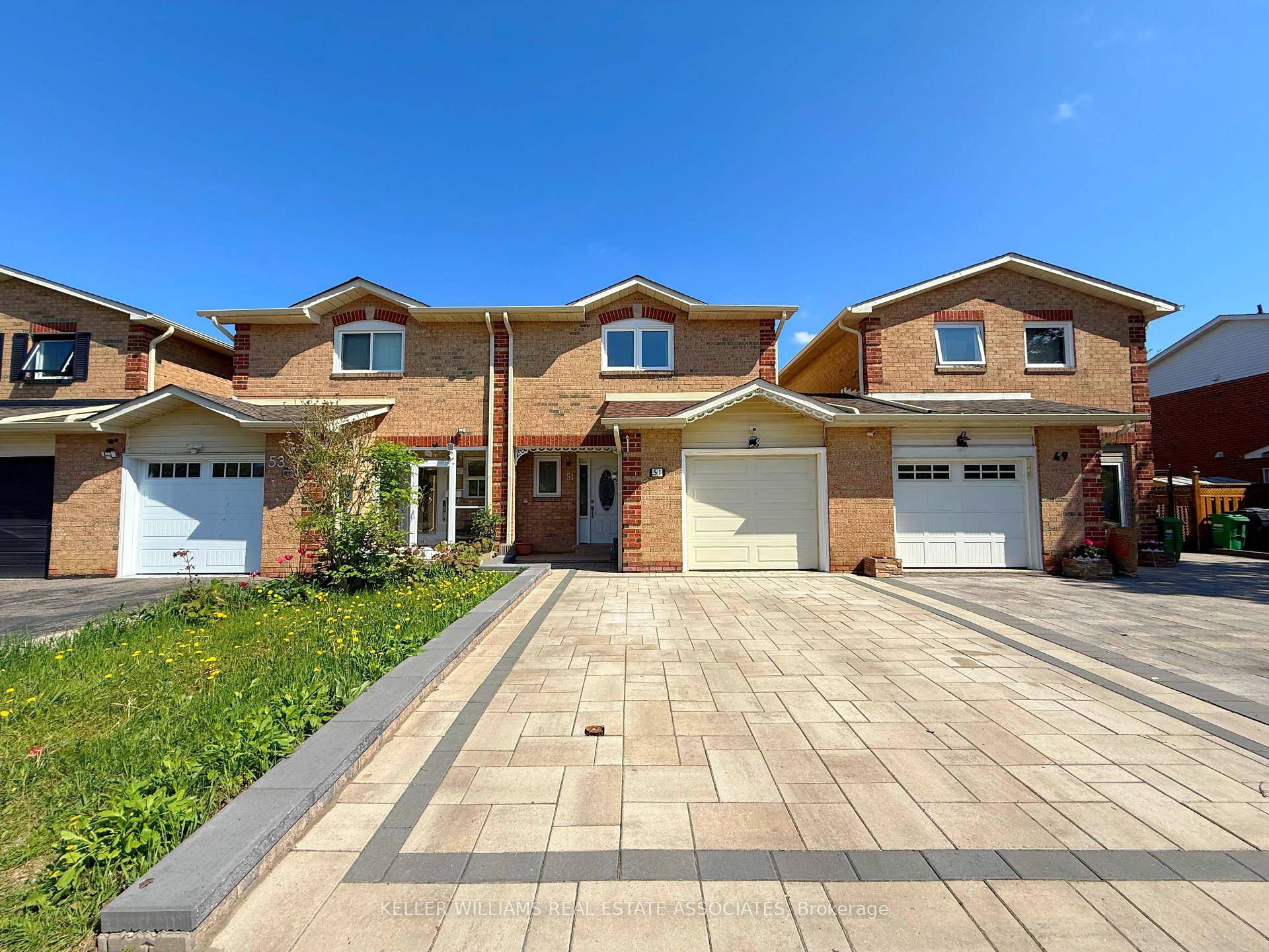 MUST SEE ! Entire spacious property for lease.