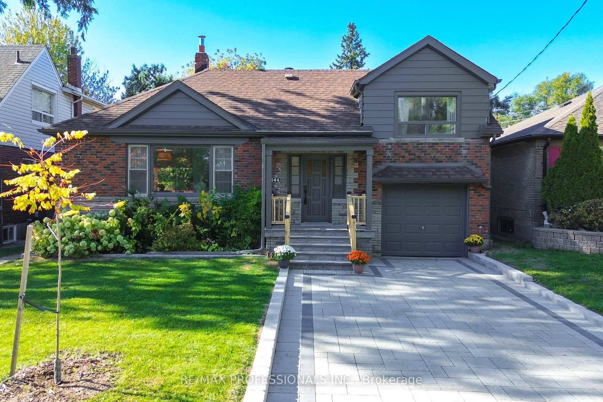 Welcome to 146 Pinegrove Ave, nestled in the highly sought after Birchcliffe Cliffside community.