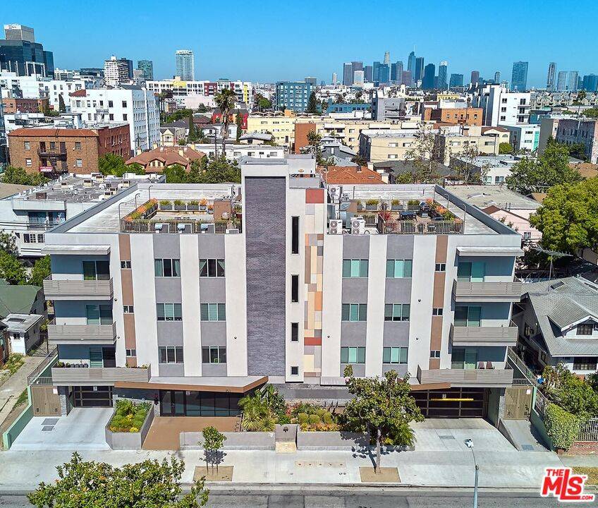 820  S Wilton Pl 3BR Hancock Park La
