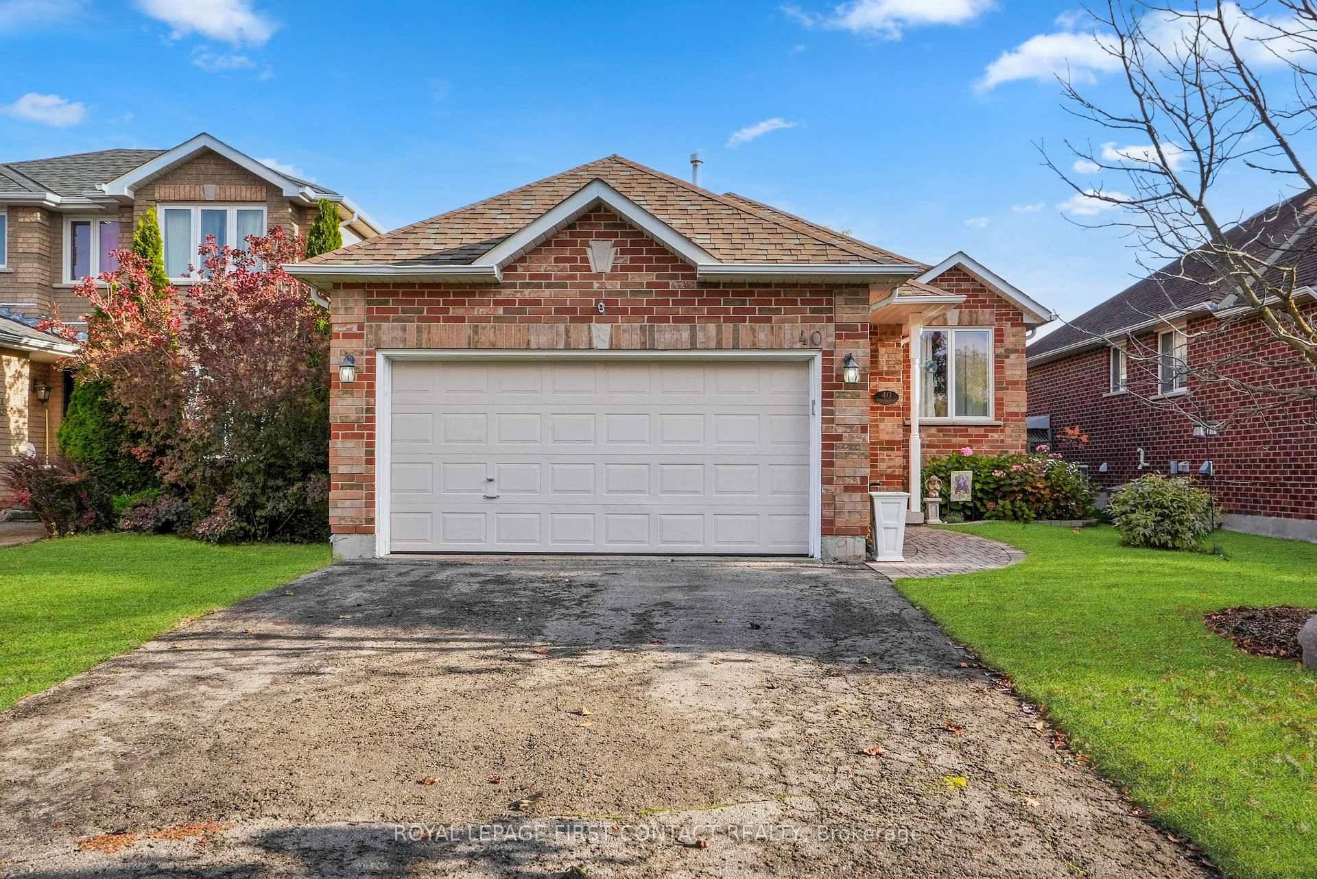 Welcome to this charming all brick 2 2 bedroom bungalow nestled in the highly sought after Kingswood community, one of Barrie's most desirable and family friendly neighbourhoods.