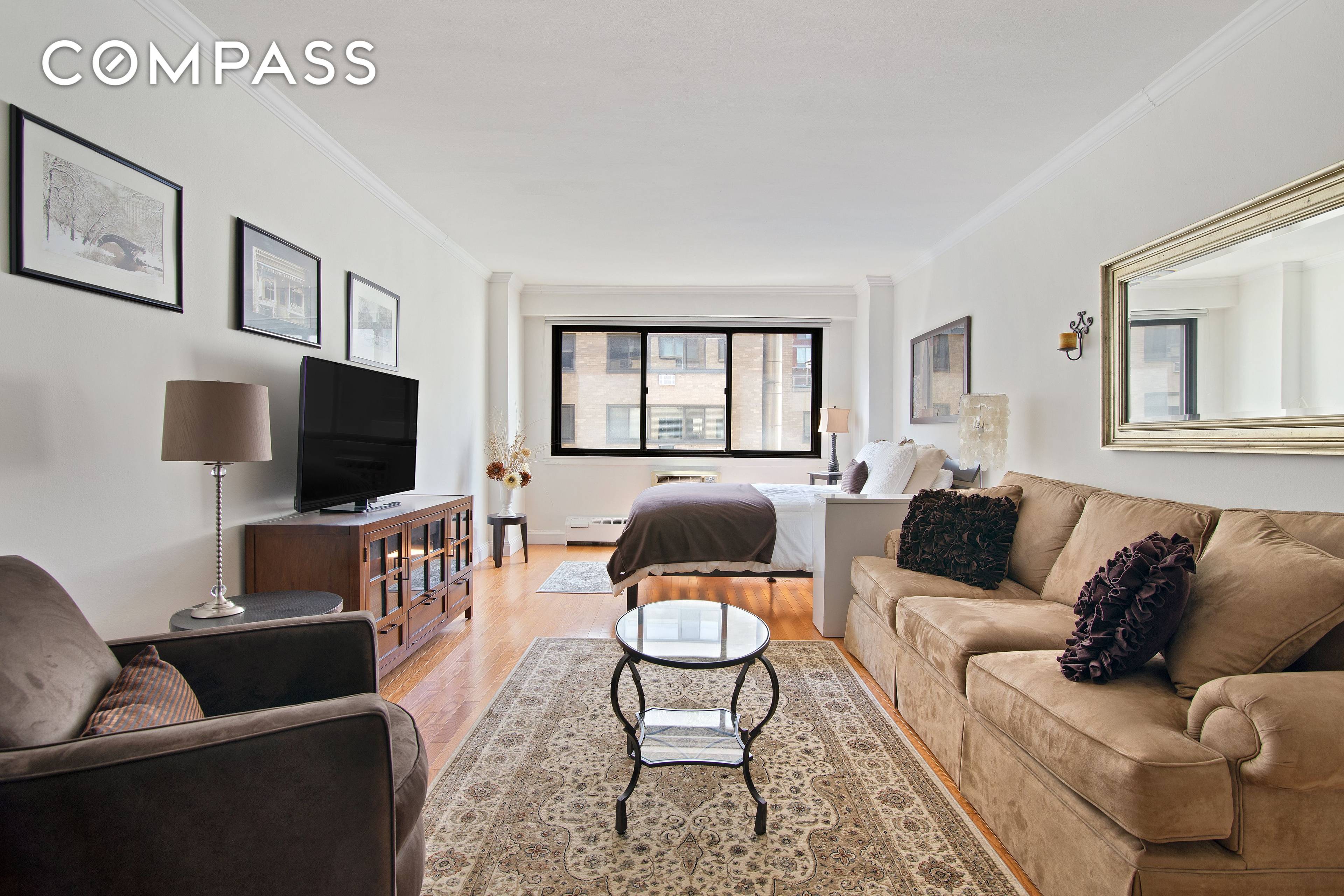 Studio apartment at The Chelsea Lane Located in one of Union Square s most esteemed buildings.