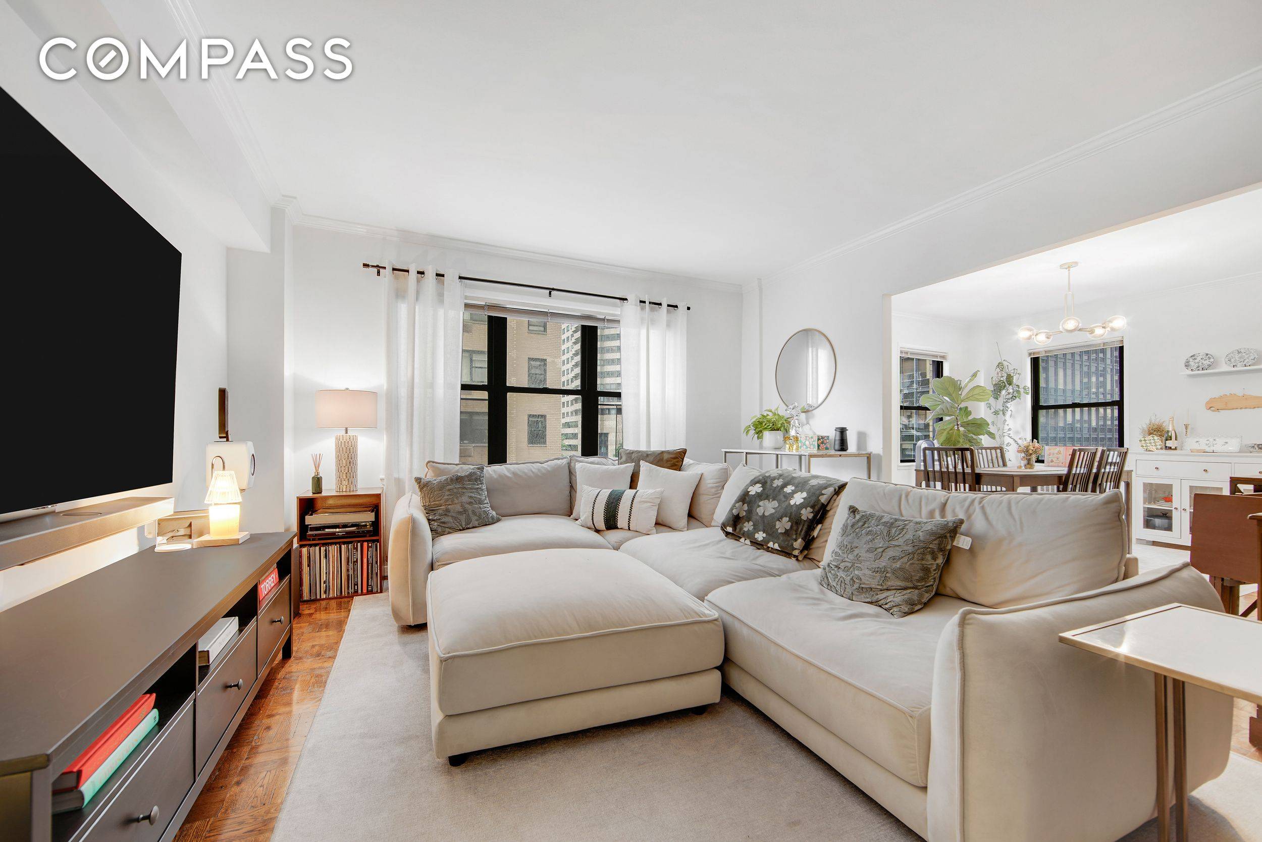 Residence 5D is a spacious 2 bedroom, 2 bathroom corner unit in Turtle Bay that optimizes light and space.
