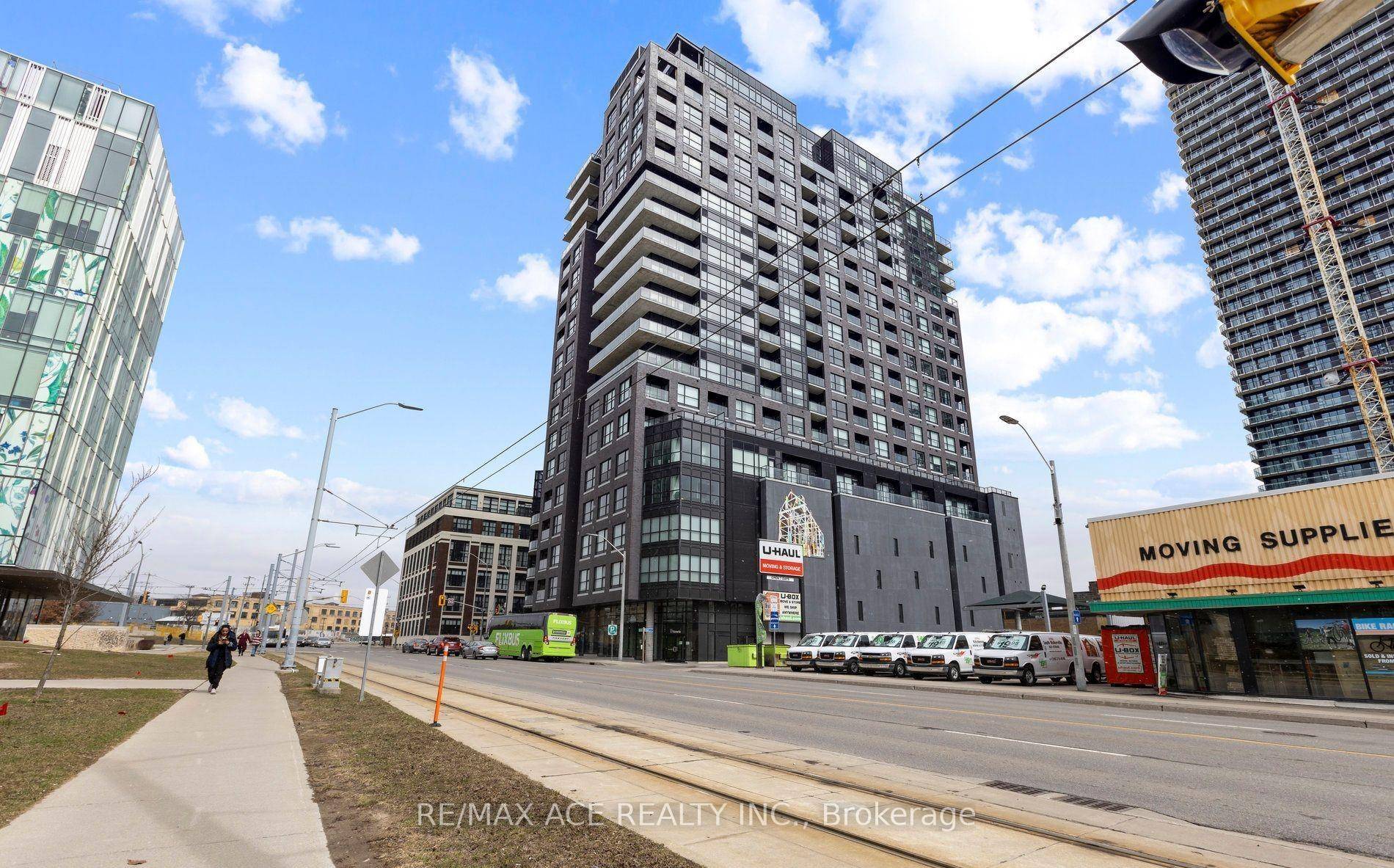 Executive 2 Bedroom Corner Unit in the Heart of Kitchener's Innovation District !