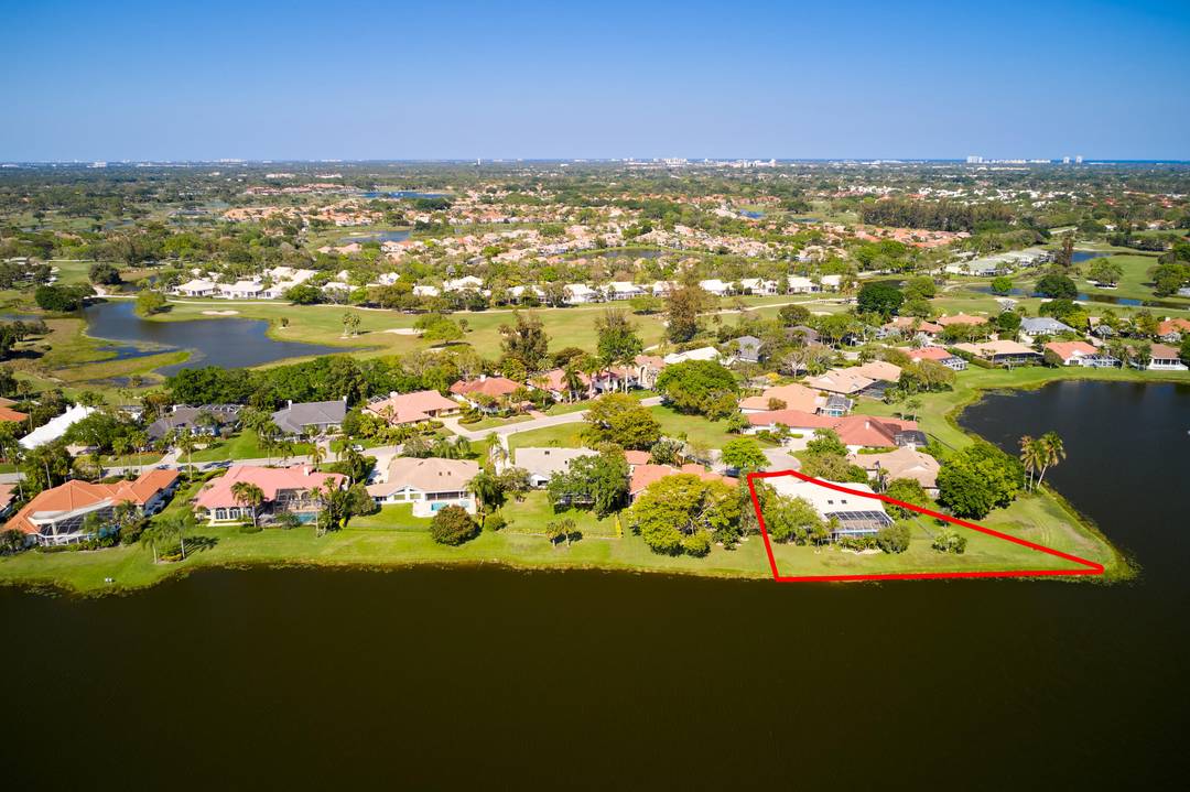 Tucked away on a quiet cul de sac in the Preston community of PGA National, this well maintained single family residence offers 3 bedrooms, 3.