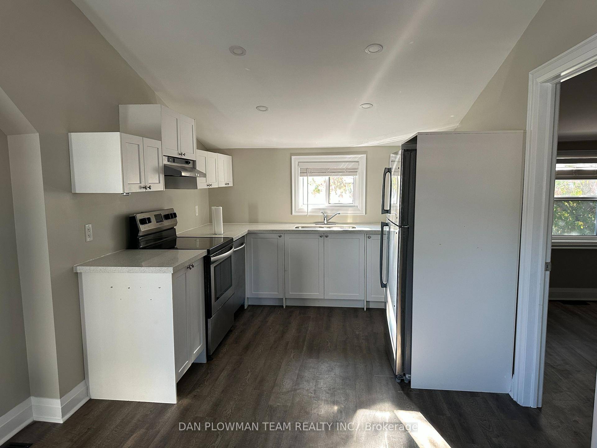 Step Into This Beautifully Renovated Upper Floor Apartment Featuring 2 Spacious Bedrooms And 1 Modern Bathroom.