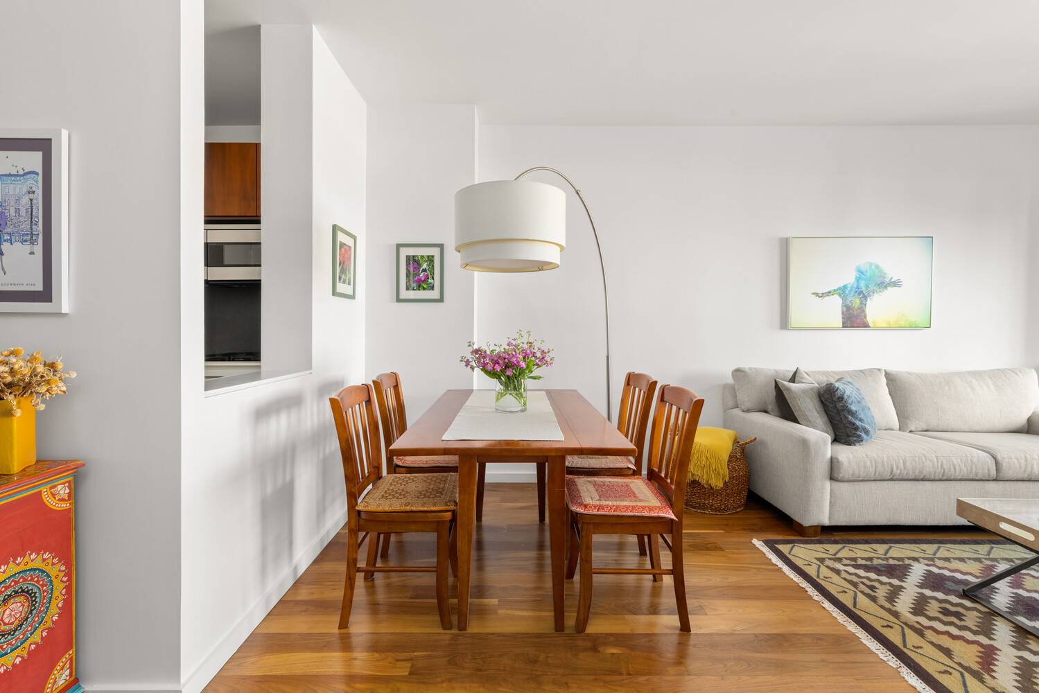 Welcome to Residence 12P, a beautiful and serene one bedroom condo at 515 East 72nd Street.