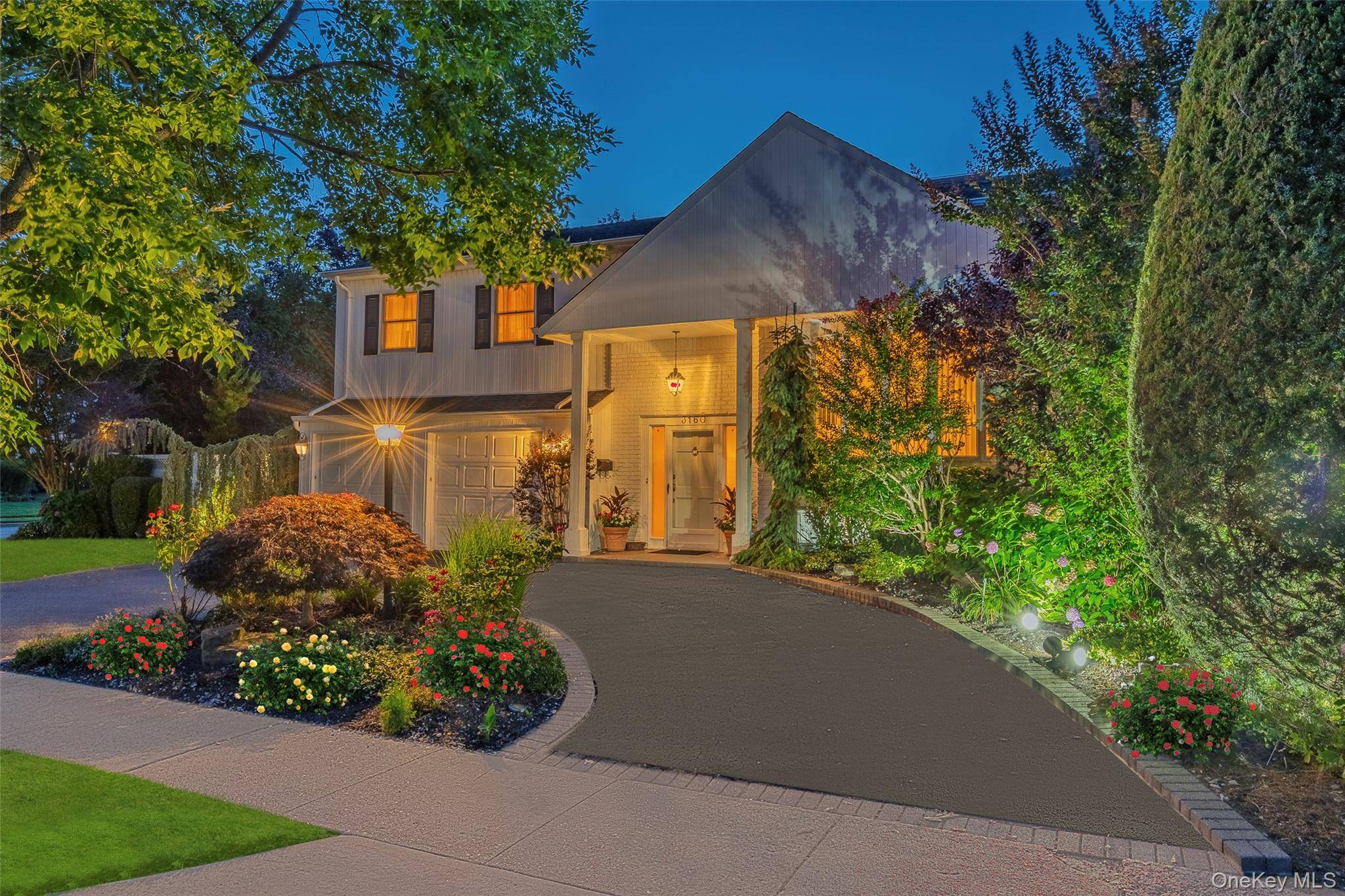 Beautifully maintained and set on a professionally landscaped lot in Merrick, this Chalet Splanch offers a unique blend of space and style.
