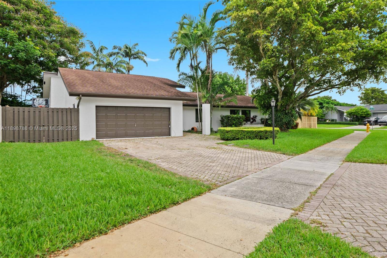 Move in ready 5BR 3BA Sabal Chase gem on oversized corner lot one of the largest in the community !