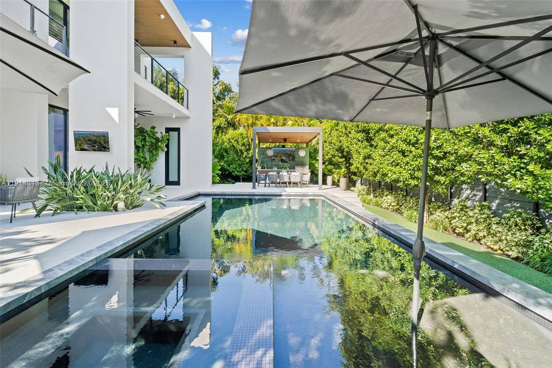 Experience modern coastal living in this newly completed 4 bedroom plus den residence ideally located between Belle Meade and Miami Shores.