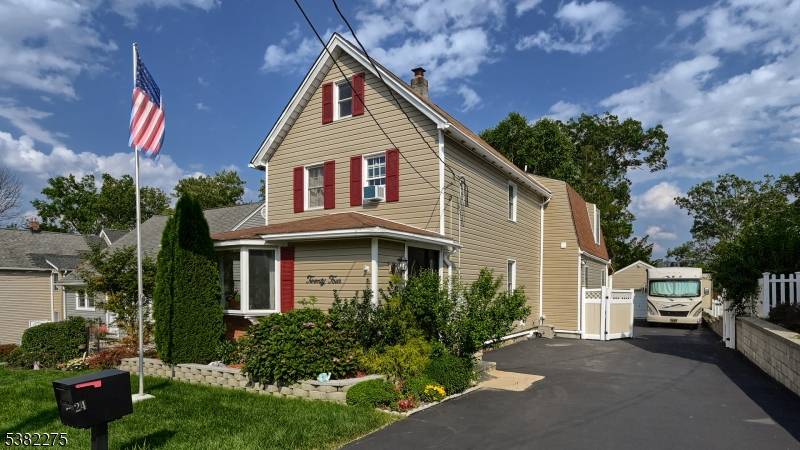 Welcome to this beautiful 3 bedroom, 2 and a half bathroom colonial home offering a perfect blend of comfort and style.