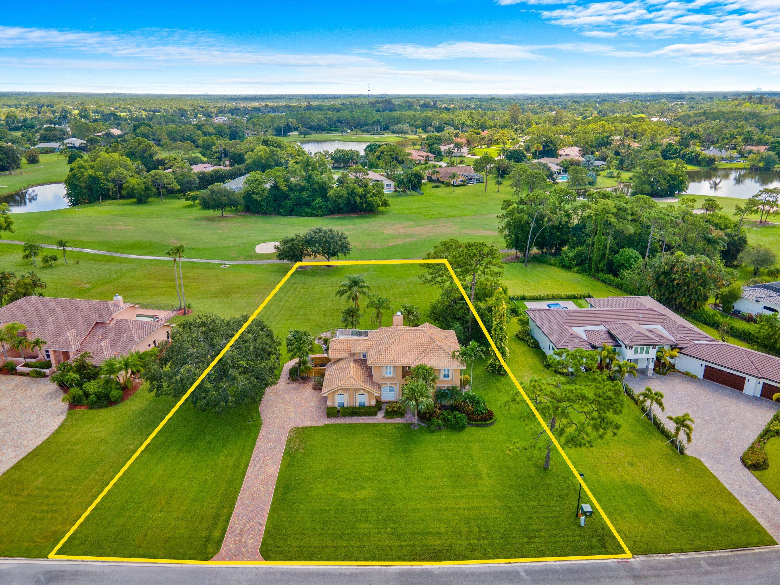 1 Acre Gated Golf Course Estate with Pool Spa.