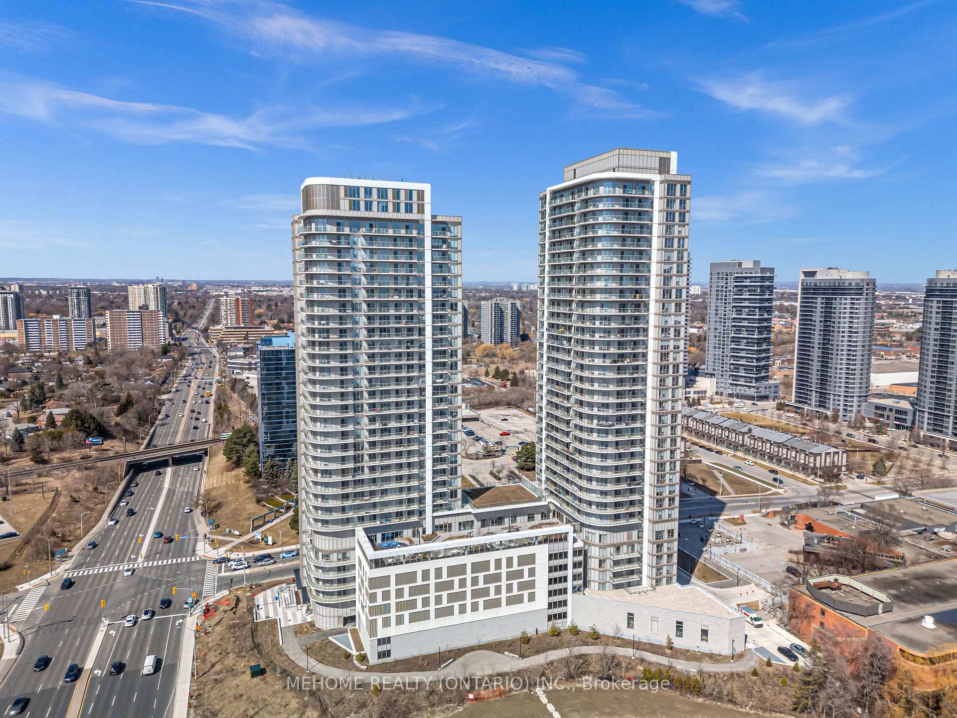 Builder Inventory, Brand new, Never lived in 1bed and study in a great location right off of highway 401.