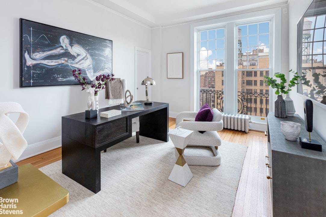 MAJOR PRICE DROP ! NOW ONLY 4, 499, 000WEEKEND SHOWINGS AVAILABLE TEXT FOR AN APPOINTMENTSTOP BY TO ENJOY THE VIEW AND FABULOUS SPACE YOU WILL BE ENCHANTED !