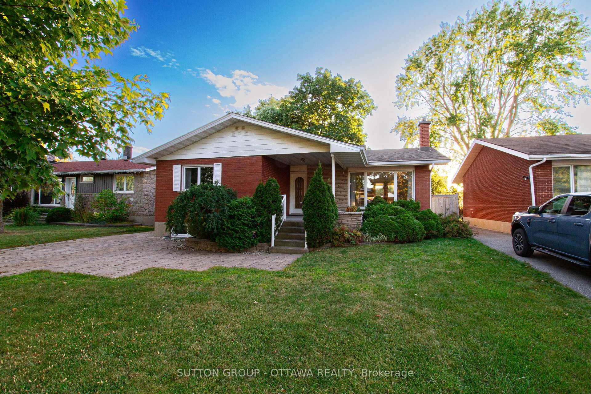 Welcome to this turn key raised bungalow, perfectly situated on a quiet, tree lined street in one of Ottawas most sought after east end neighbourhoods.