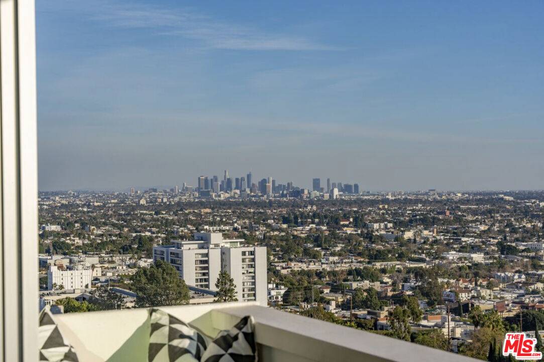 8787 Shoreham Dr 1BR Sunset Strip La