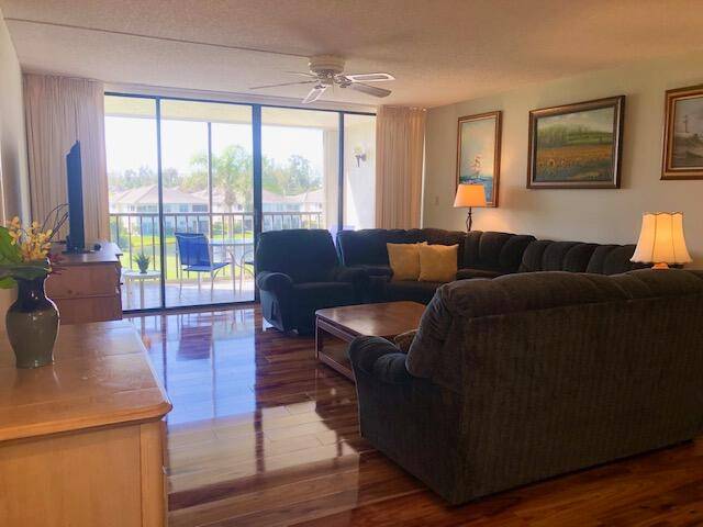 Beautiful views of golf course and ponds from this 2 bedroom 2 bath 4th floor condo located in Ocean Village.