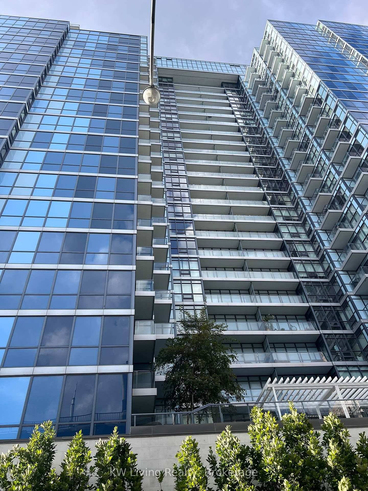 Location ! Location ! This quiet and safe area is conveniently located between Osgood and St.