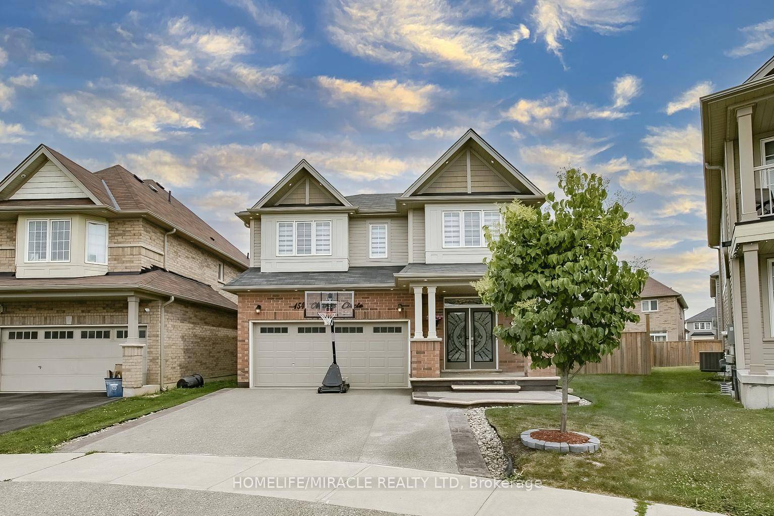 Must See Home for Rent ! Spacious and bright 4 bedroom, 3.