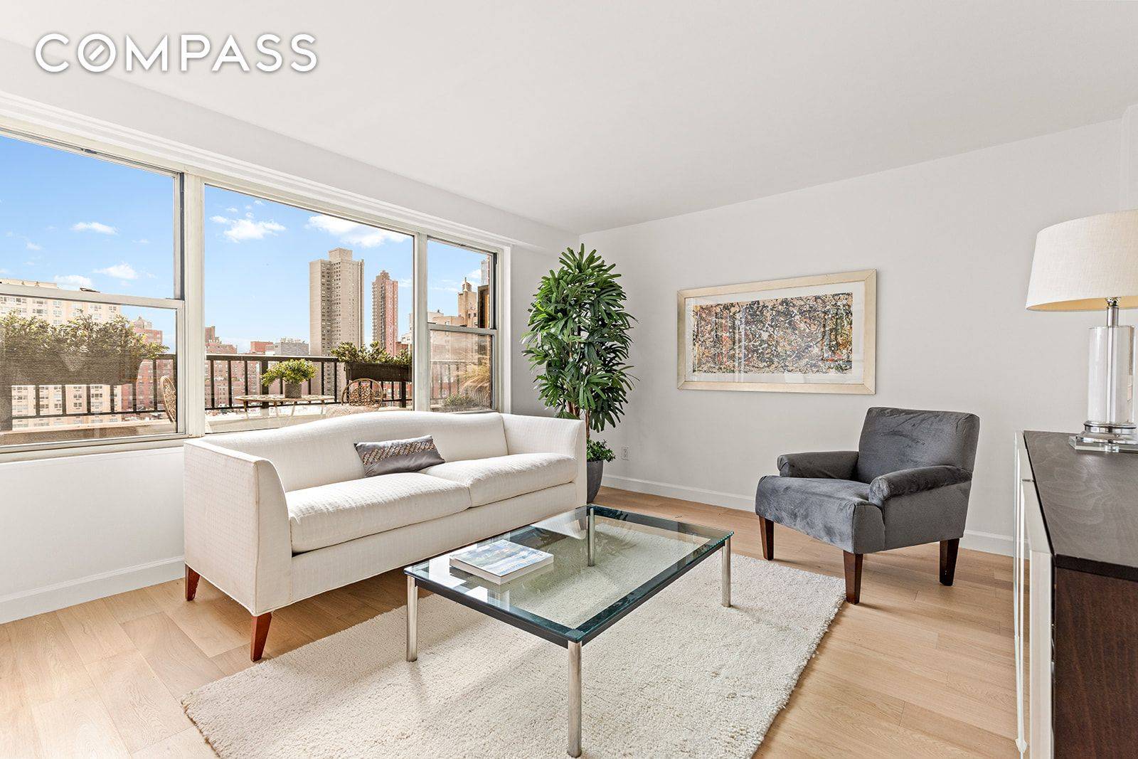 Welcome to unit 15A at 400 East 85th Street, a bright and airy one bedroom apartment with lovely private terrace.