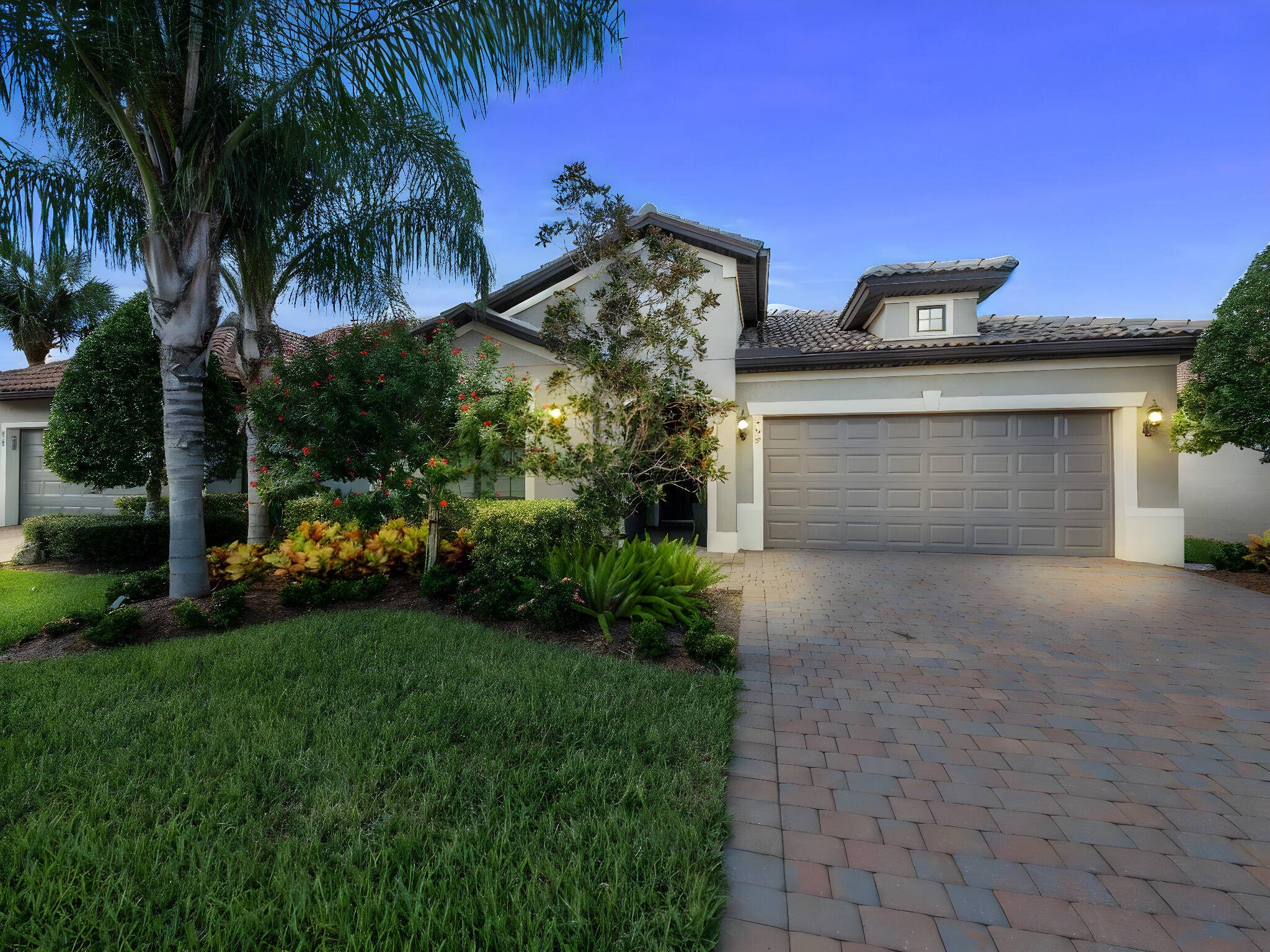 Beautiful private 2BD Den home in the amenity rich Veranda Gardens w over 48, 000 in UPGRADES and GAS !