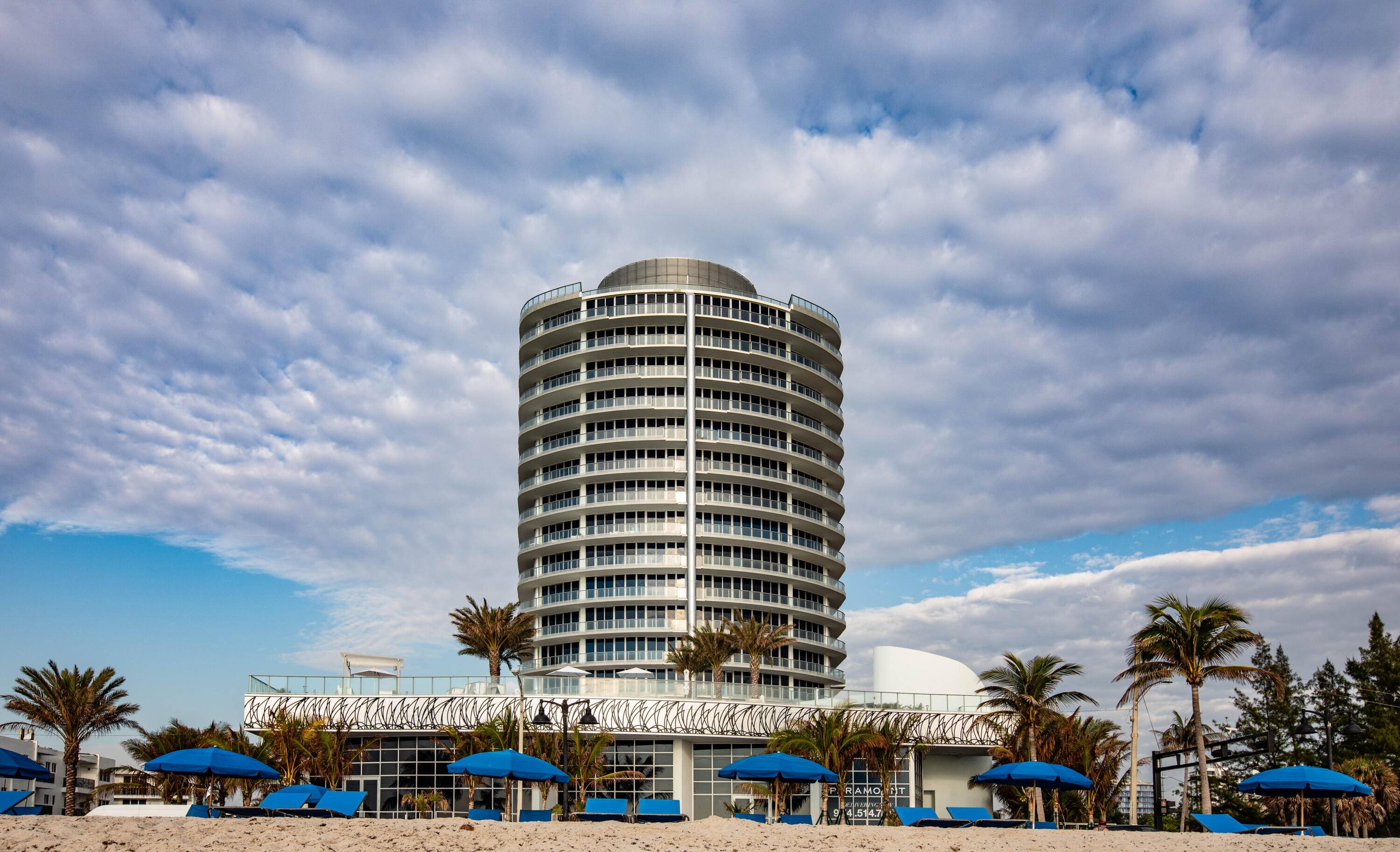 Luxe Beachfront Special 19th Floor W Resort Condo, Fort Lauderdale