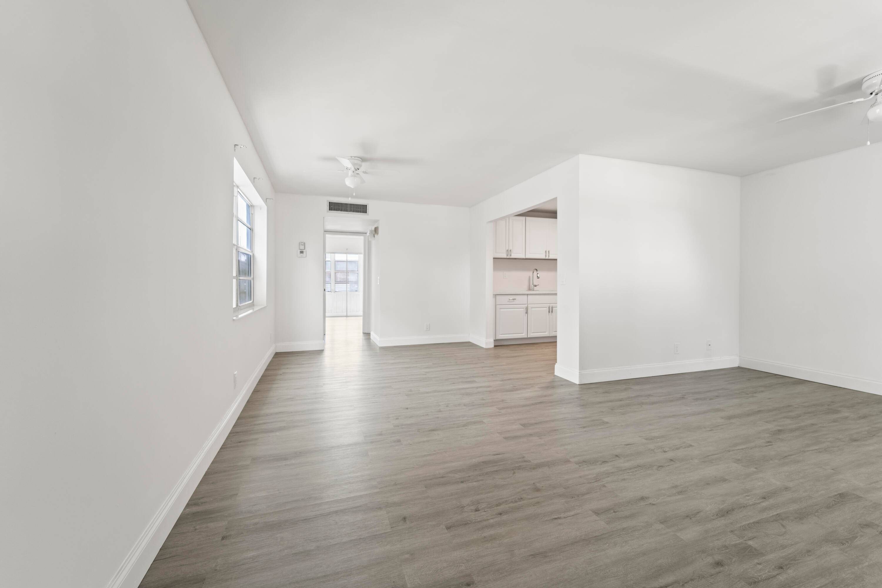 Beautifully Renovated 1 Bedroom, 1.