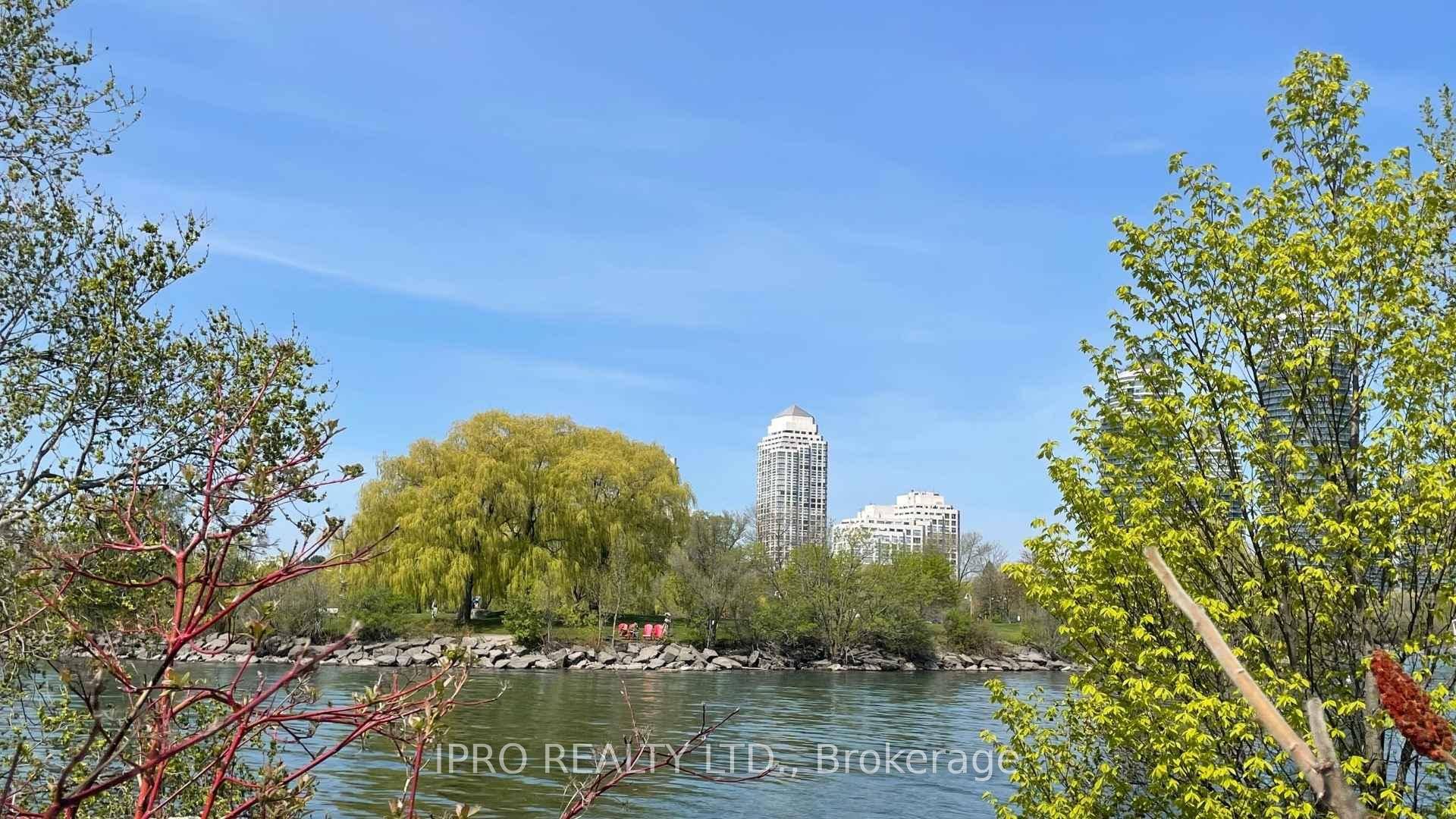 Spacious 2 Bedroom Den with Incredible Water amp ; City Views located at Marina del Rey, Etobicoke.