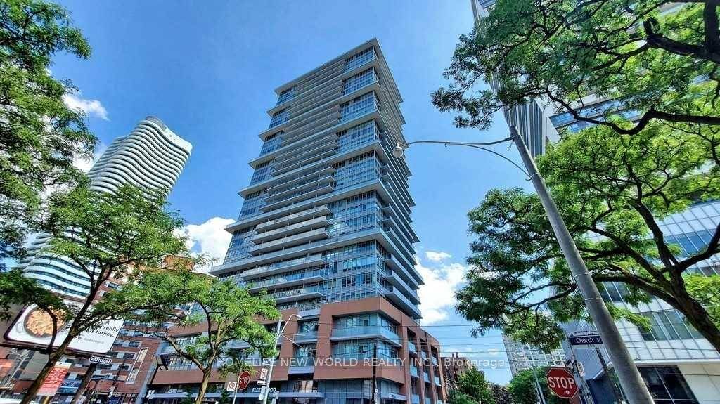 Excellent Location ! Close to Ryerson University amp ; UT, Yonge Dundas Square, Eaton Centre, Loblaws.