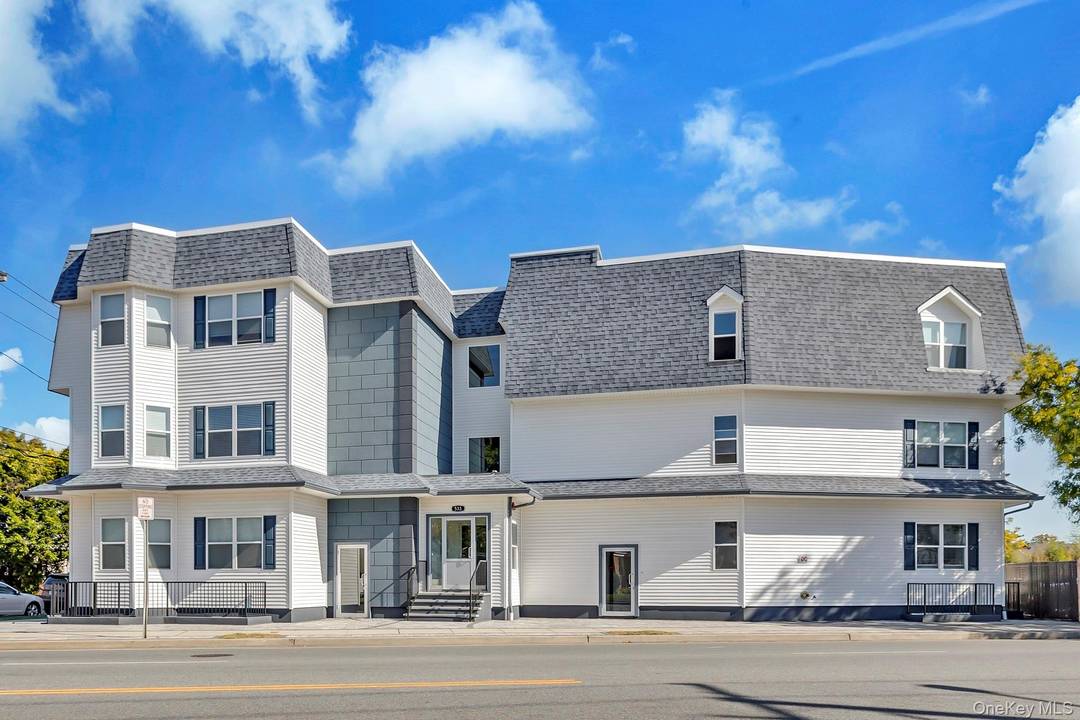 Brand New Commercial Space currently zoned setup for a daycare or schooling facility.