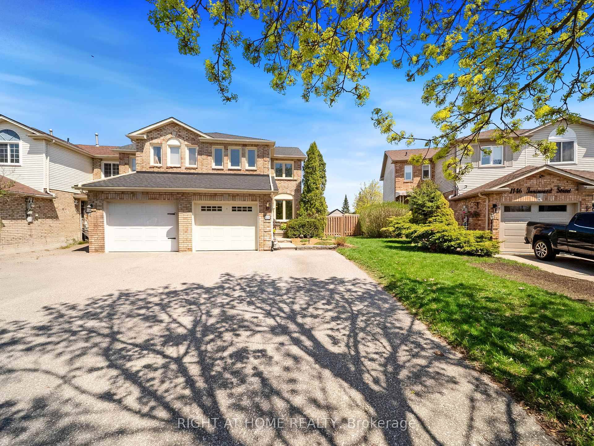 Welcome to 1150 Inniswood in Alcona !