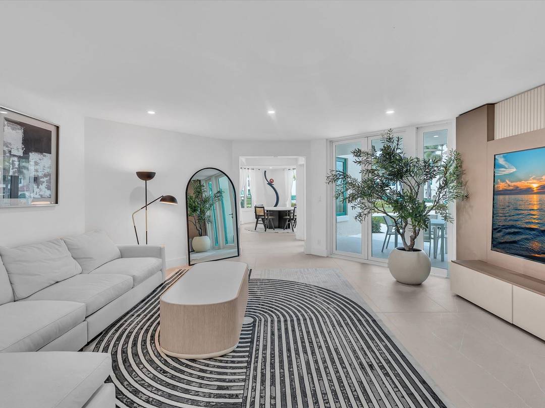 Welcome to luxury waterfront living in downtown Boca.