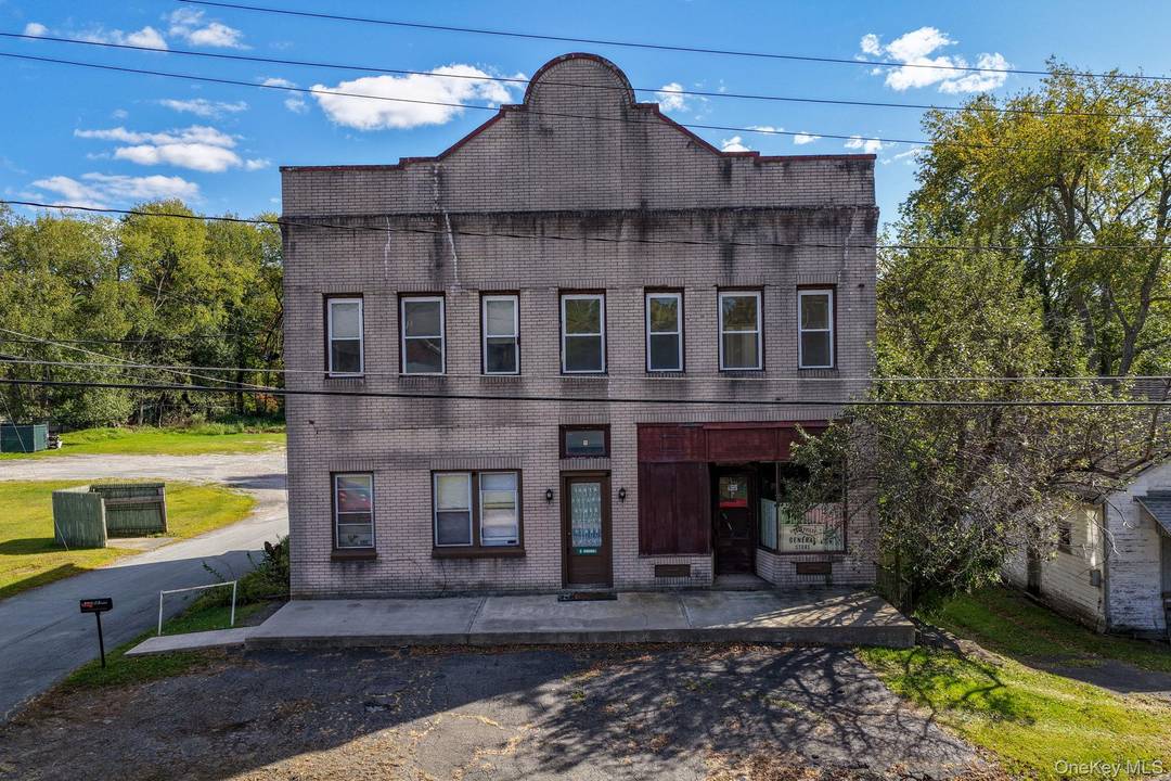 Excellent business opportunity in the heart of Hurleyville !