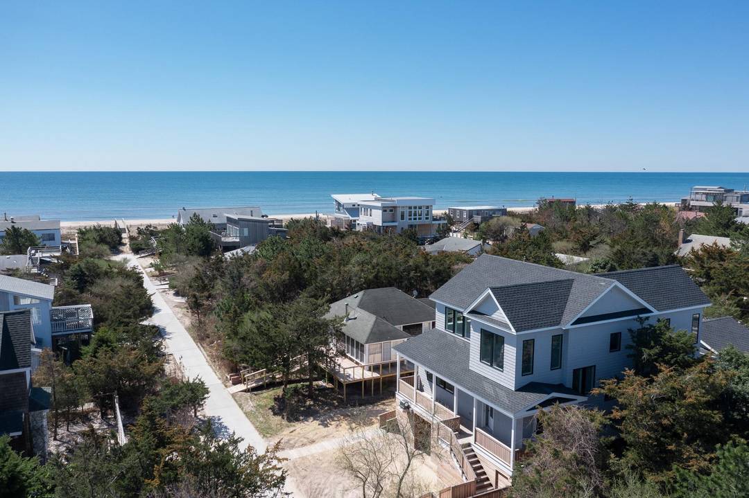 This Home is Available To Rent Weekly For 7, 500 NOT a month.