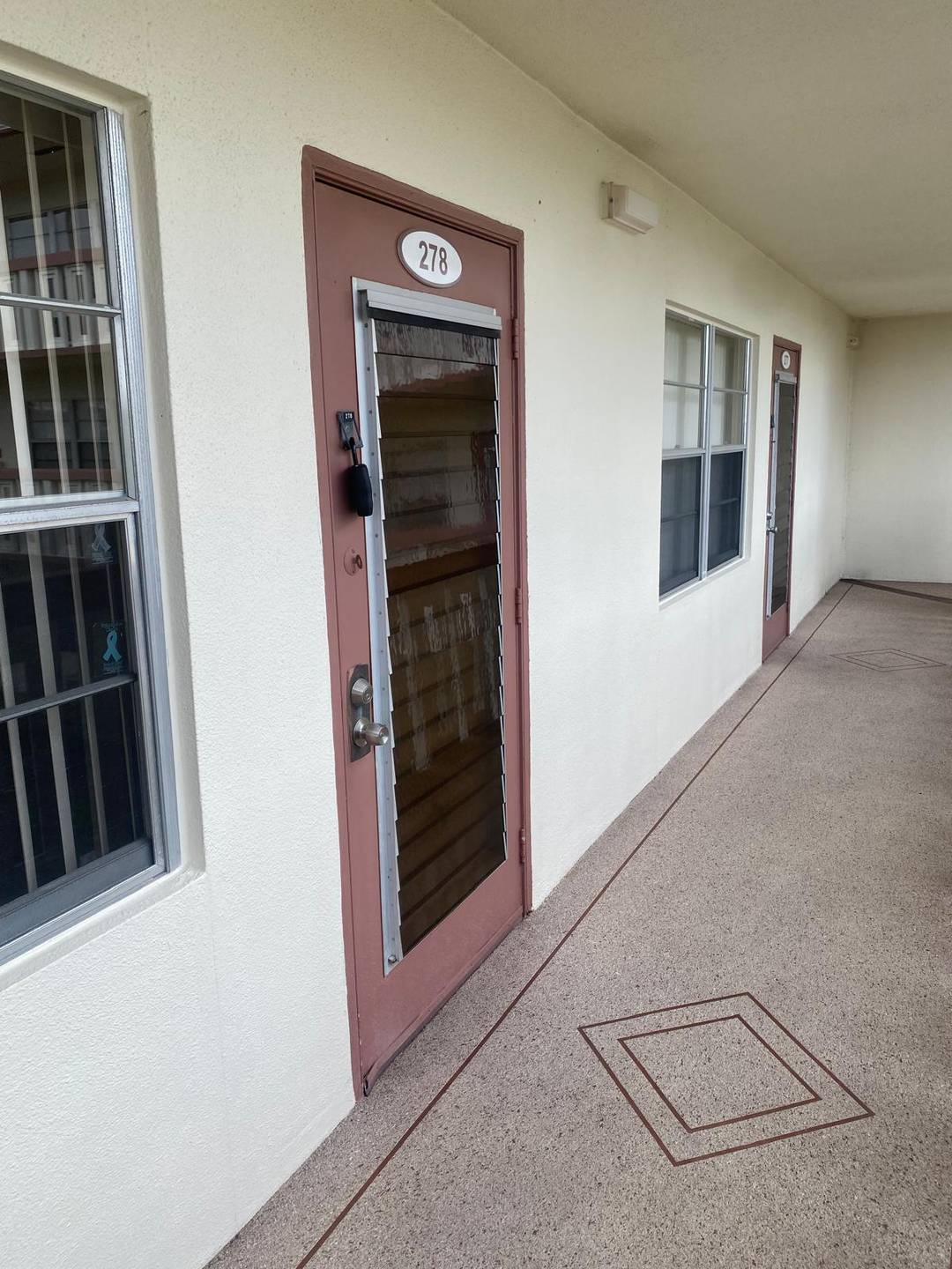 This amazingly priced 1 bedroom, 1 1 2 bath condo is in Boca Raton, near State Road 7.